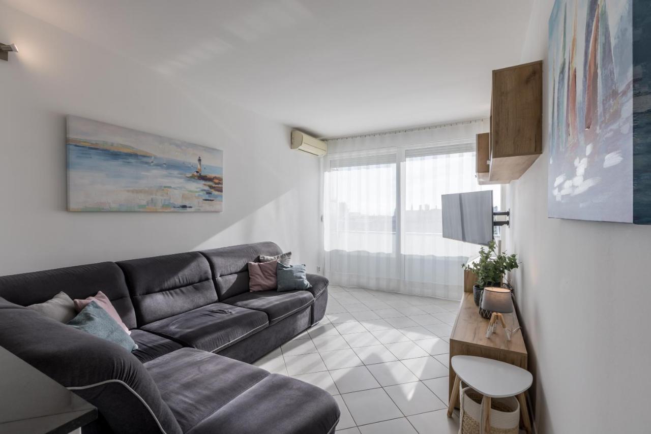 Sundowners Apartment, 52Qm, Double & Single Bed, 10 Min From Old Town Of Split Exterior foto
